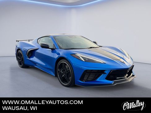 Used 2025 Chevrolet Corvette Stingray Coupe w/ Z51 Performance Package image 7