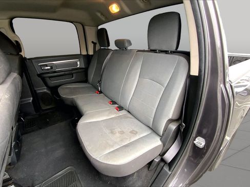 Used 2022 RAM 1500 Classic SLT RWD image 39