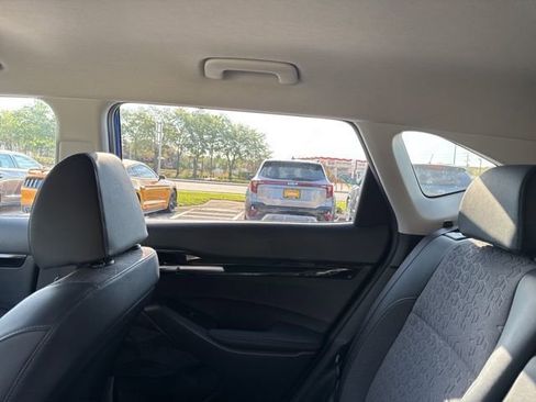 Used 2025 Kia Seltos S image 19