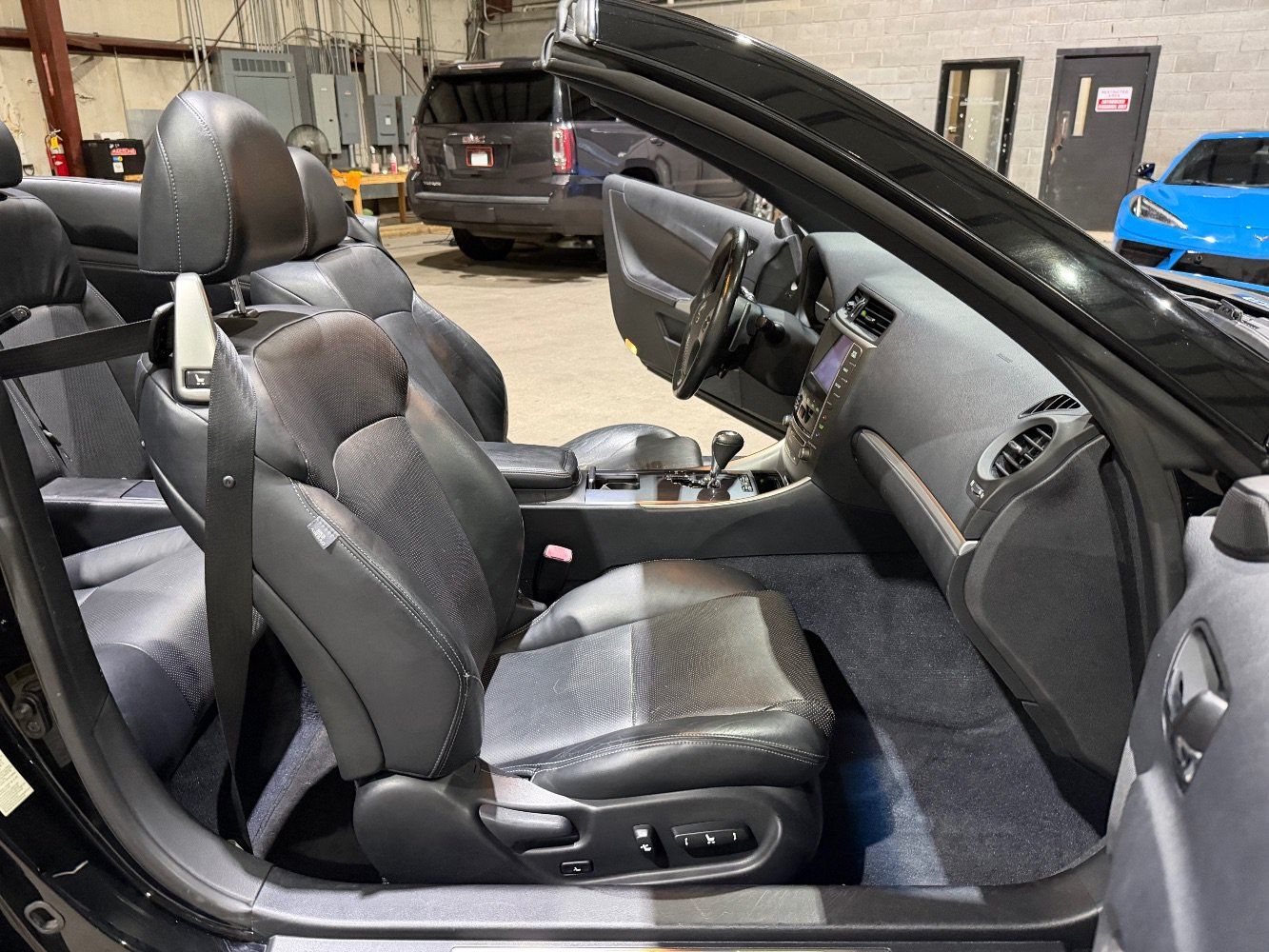 Used 2013 Lexus IS 250C RWD image 27