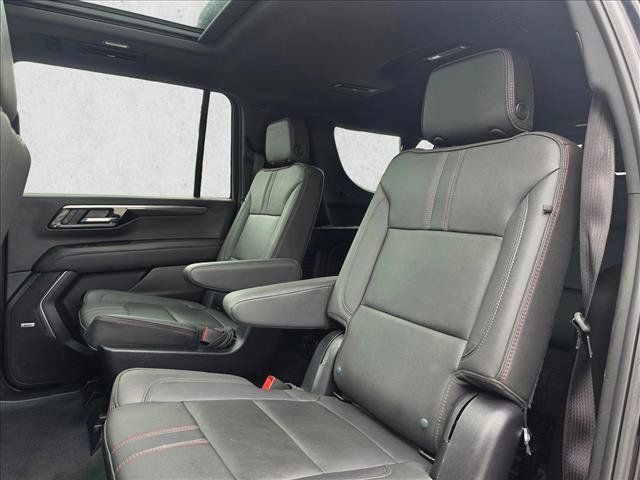 Used 2025 Chevrolet Suburban RST w/ RST Capability Package AWD/4WD image 19