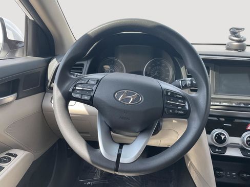 Used 2019 Hyundai Elantra SEL FWD image 27