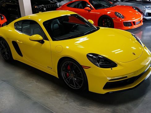 Used 2019 Porsche 718 Cayman RWD image 50