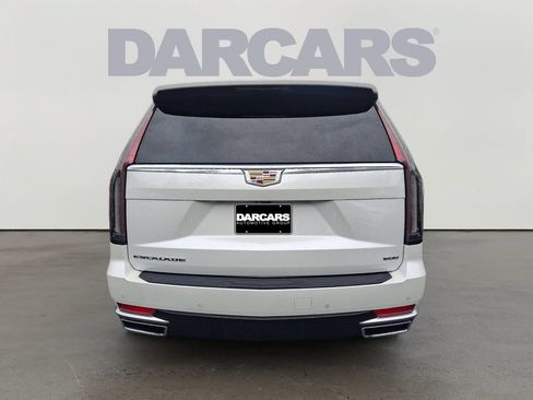 Used 2022 Cadillac Escalade Premium Luxury w/ Performance Package RWD image 5