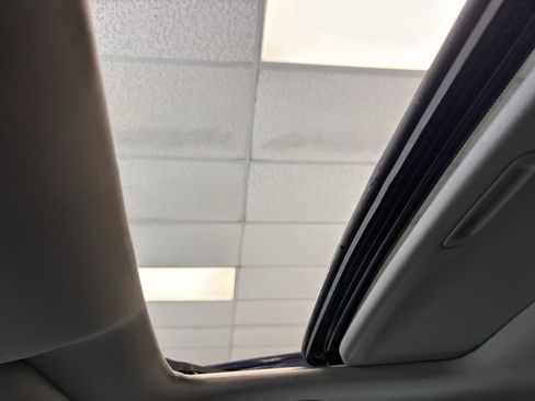 Used 2010 Honda CR-V EX image 19
