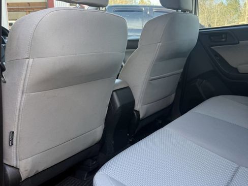 Used 2018 Subaru Forester 2.5i Premium image 17