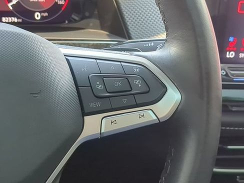 Used 2024 Volkswagen Atlas Cross Sport SEL R-Line AWD/4WD image 31
