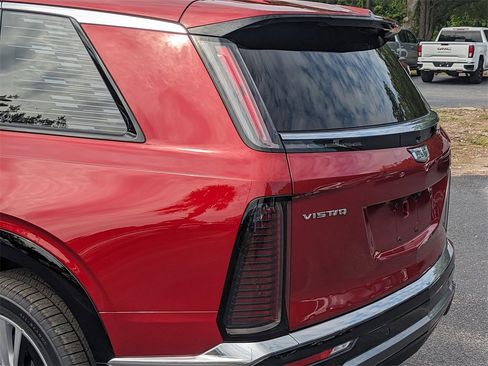 New 2026 Cadillac Vistiq Luxury w/ LPO, Floor Liner Package image 10