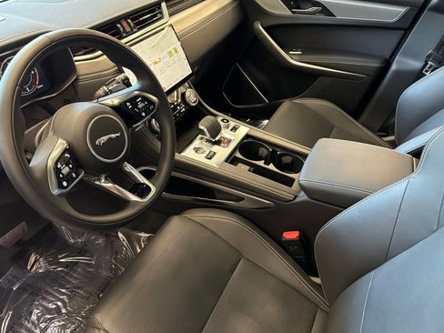 Used 2026 Jaguar F-PACE R-Dynamic S AWD/4WD image 4