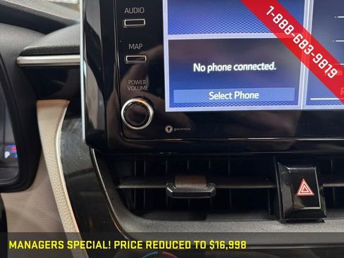 Used 2021 Toyota Corolla LE image 19