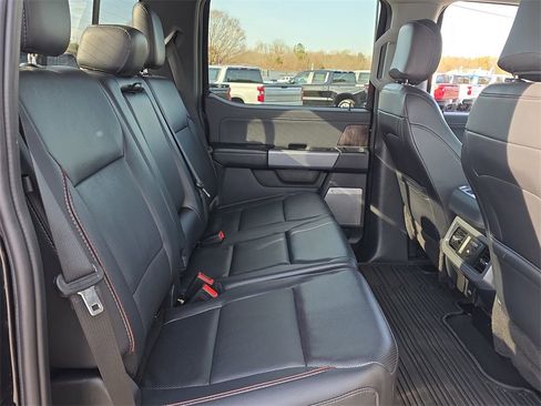 Used 2024 Ford F250 Lariat w/ Lariat Ultimate Package image 28