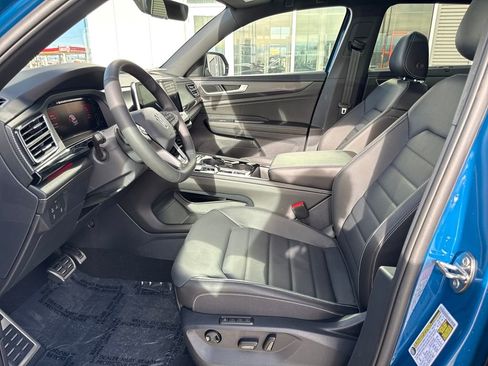 New 2026 Volkswagen Atlas Cross Sport SEL R-Line image 21