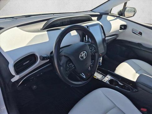Used 2021 Toyota Prius Prime Limited FWD image 10