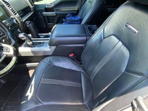 Used 2017 Ford F150 Platinum w/ Equipment Group 701A Luxury AWD/4WD image 6
