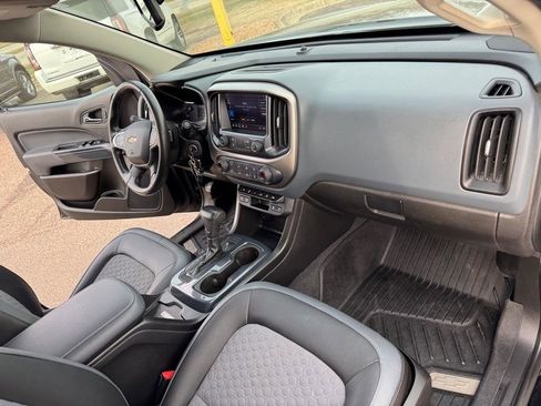 Used 2020 Chevrolet Colorado Z71 w/ Z71 Midnight Edition image 30