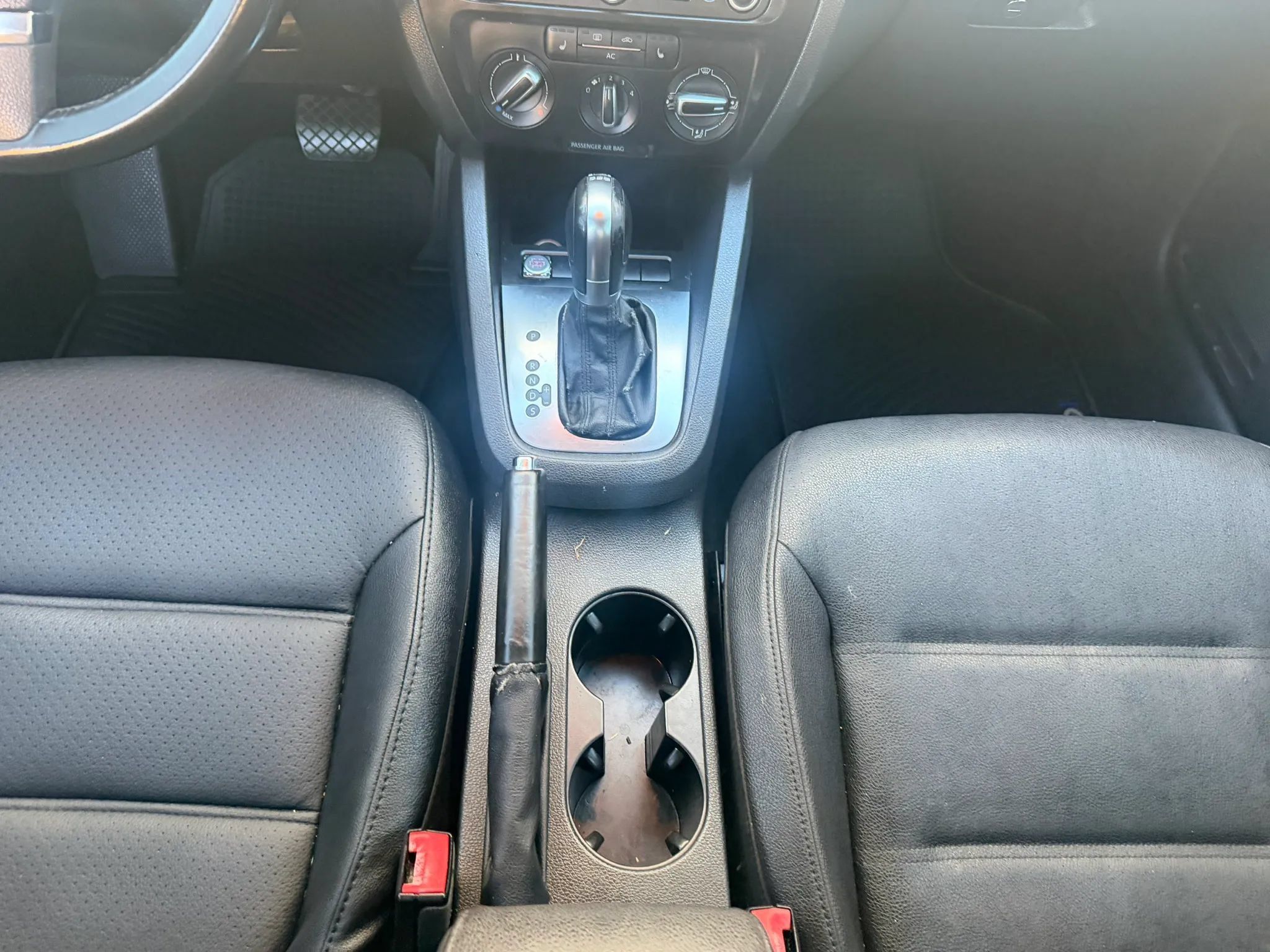 Used 2011 Volkswagen Jetta TDI FWD image 21