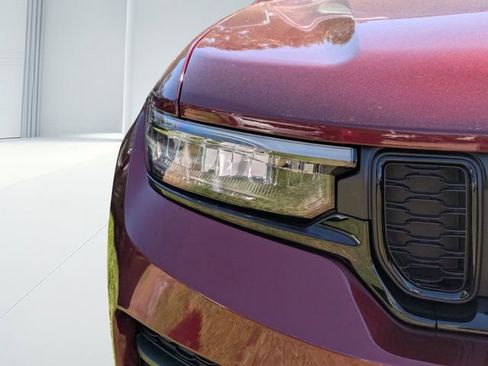 New 2025 Jeep Grand Cherokee Altitude image 8