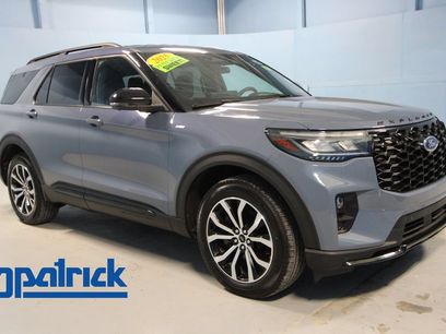 Used 2025 Ford Explorer ST-Line