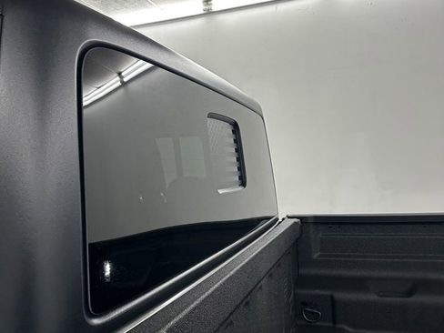 Used 2022 Jeep Gladiator Willys image 34