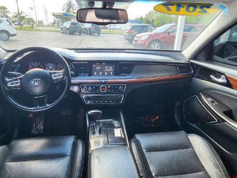 Used 2017 Kia Cadenza Premium FWD image 8