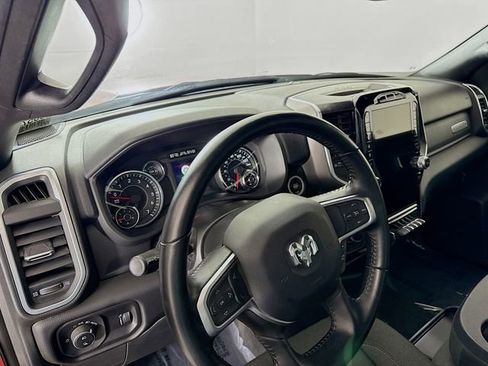 Used 2024 RAM 2500 Big Horn w/ Sport Appearance Package image 9