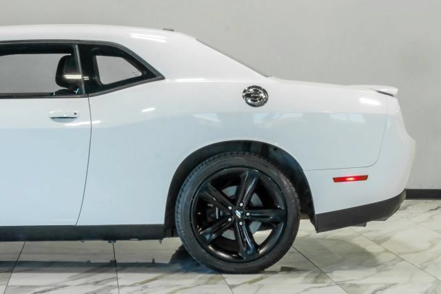 Used 2017 Dodge Challenger R/T RWD image 15