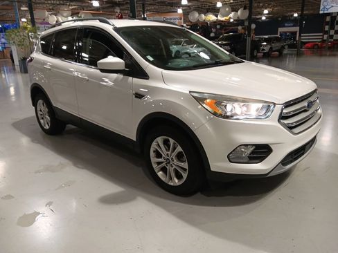 Used 2018 Ford Escape SEL w/ Ford Safe & Smart Package AWD/4WD image 1