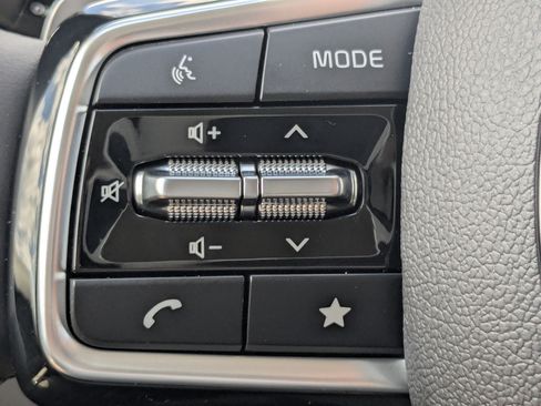 New 2026 Kia Carnival EX FWD image 39