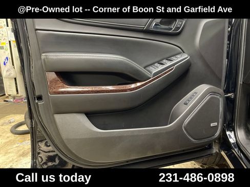 Used 2016 GMC Yukon SLT w/ Open Road Package AWD/4WD image 15
