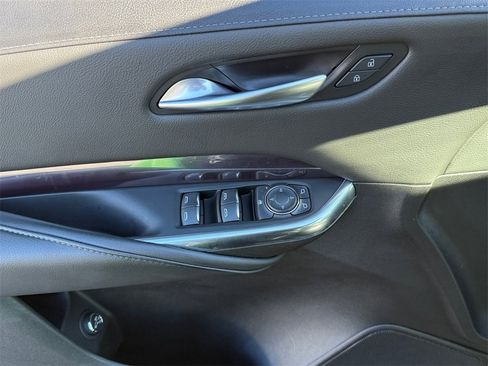 Used 2022 Cadillac XT4 Luxury w/ Cold Weather Package image 11