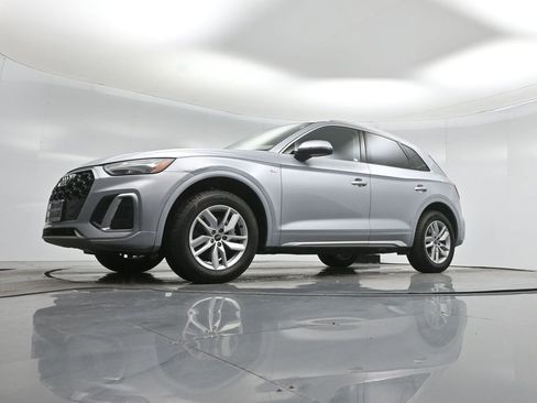 Used 2023 Audi Q5 2.0T Premium w/ Convenience Package image 46