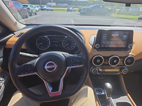 Used 2024 Nissan Sentra SV w/ SV Premium Package image 14