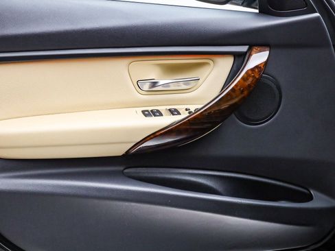 Used 2018 BMW 320i Sedan image 20