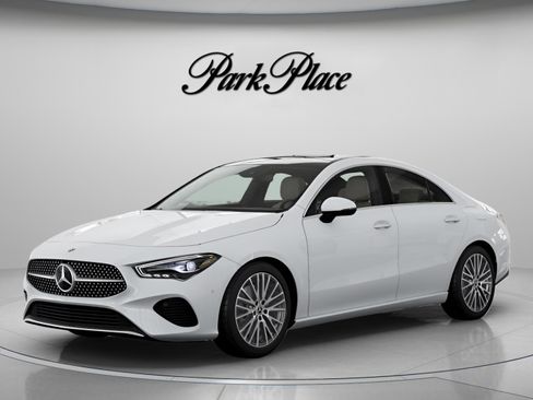 Certified 2025 Mercedes-Benz CLA 250 image 1