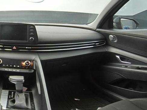 Used 2023 Hyundai Elantra SEL w/ Preferred Accessory Package FWD image 15