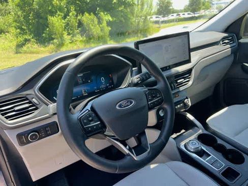Used 2024 Ford Escape Platinum AWD/4WD image 15