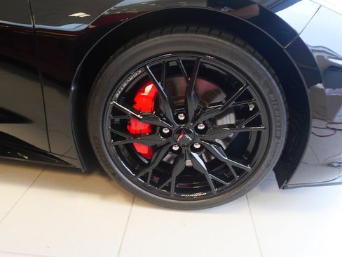Used 2023 Chevrolet Corvette Stingray Premium Cpe w/ Z51 Performance Package RWD image 6