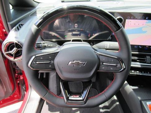 New 2025 Chevrolet Equinox EV RS image 22