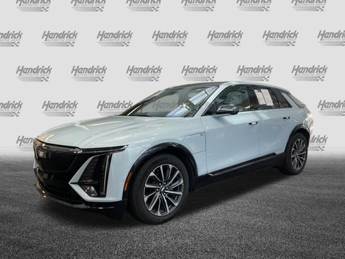 Used 2024 Cadillac Lyriq Sport AWD/4WD image 6