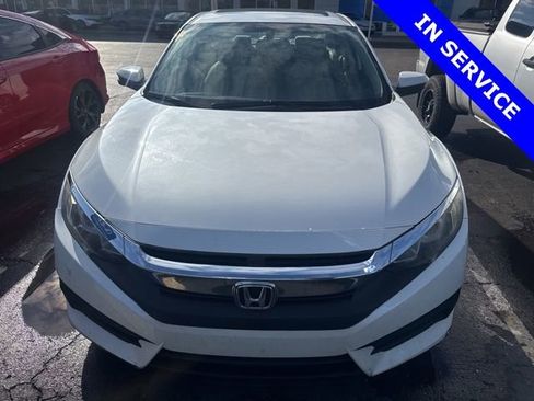 Used 2018 Honda Civic EX image 2