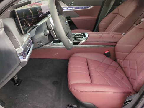 New 2025 BMW 760i xDrive w/ Executive Package image 17