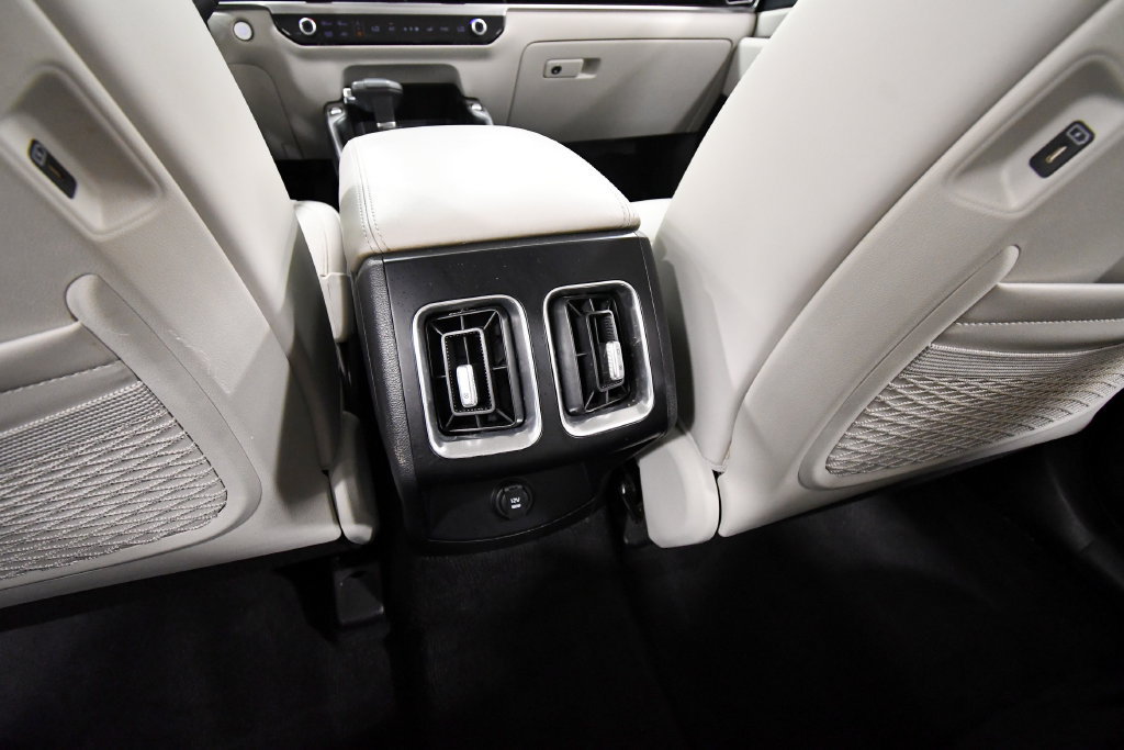 Certified 2024 Kia Sorento S w/ Panoramic Sunroof Package AWD/4WD image 17