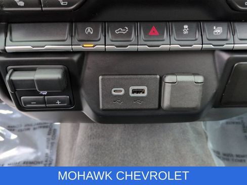 Used 2019 Chevrolet Silverado 1500 LT w/ All-Star Edition AWD/4WD image 36