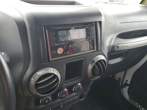 Used 2017 Jeep Wrangler Unlimited Sport w/ Connectivity Group image 28