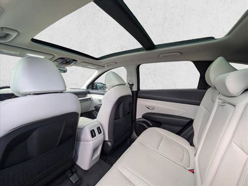 Certified 2025 Hyundai Tucson SEL AWD/4WD image 17