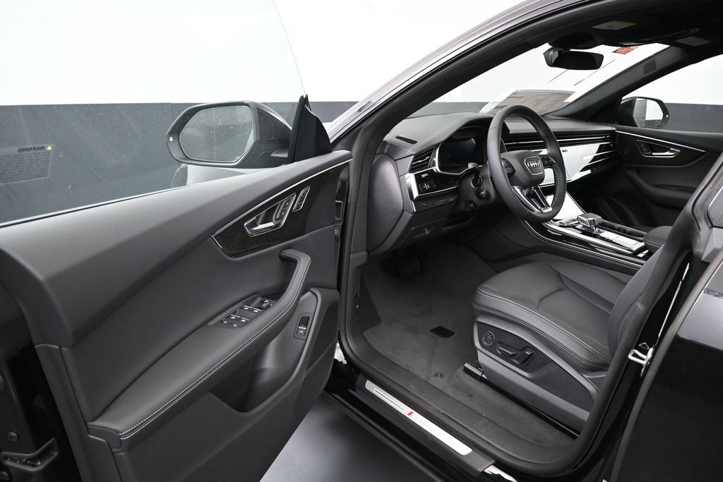 New 2027 Audi Q8 Premium Plus AWD/4WD image 5