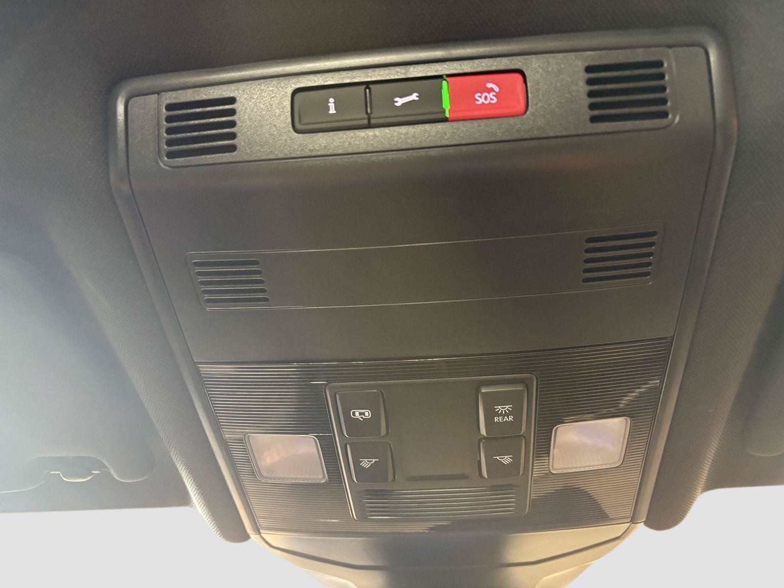 Used 2025 Volkswagen Jetta Sport FWD image 24