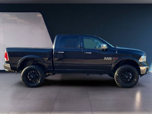 Used 2016 RAM 1500 Laramie w/ Convenience Group AWD/4WD image 6