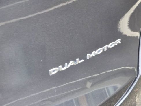 Used 2020 Tesla Model Y Long Range image 14