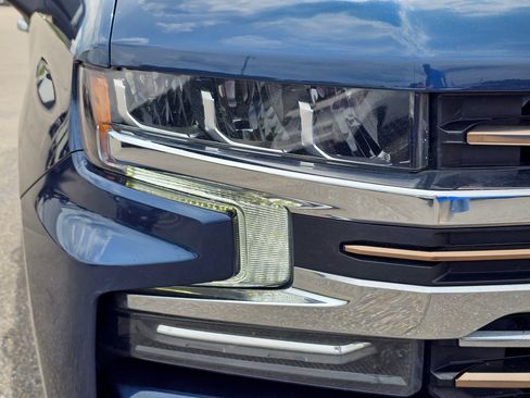 Used 2021 Chevrolet Silverado 1500 High Country w/ Technology Package AWD/4WD image 4